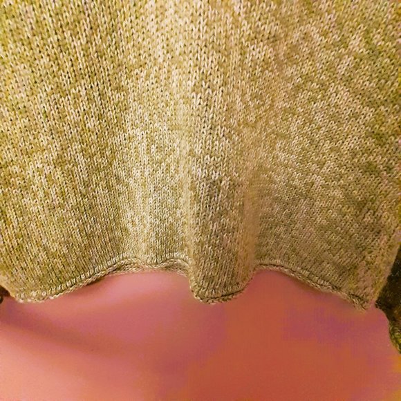 NEARLY NEW warm Comfortable EDDIE BAUER Olive Sage Green sweater Sz S-M - Picture 3 of 8
